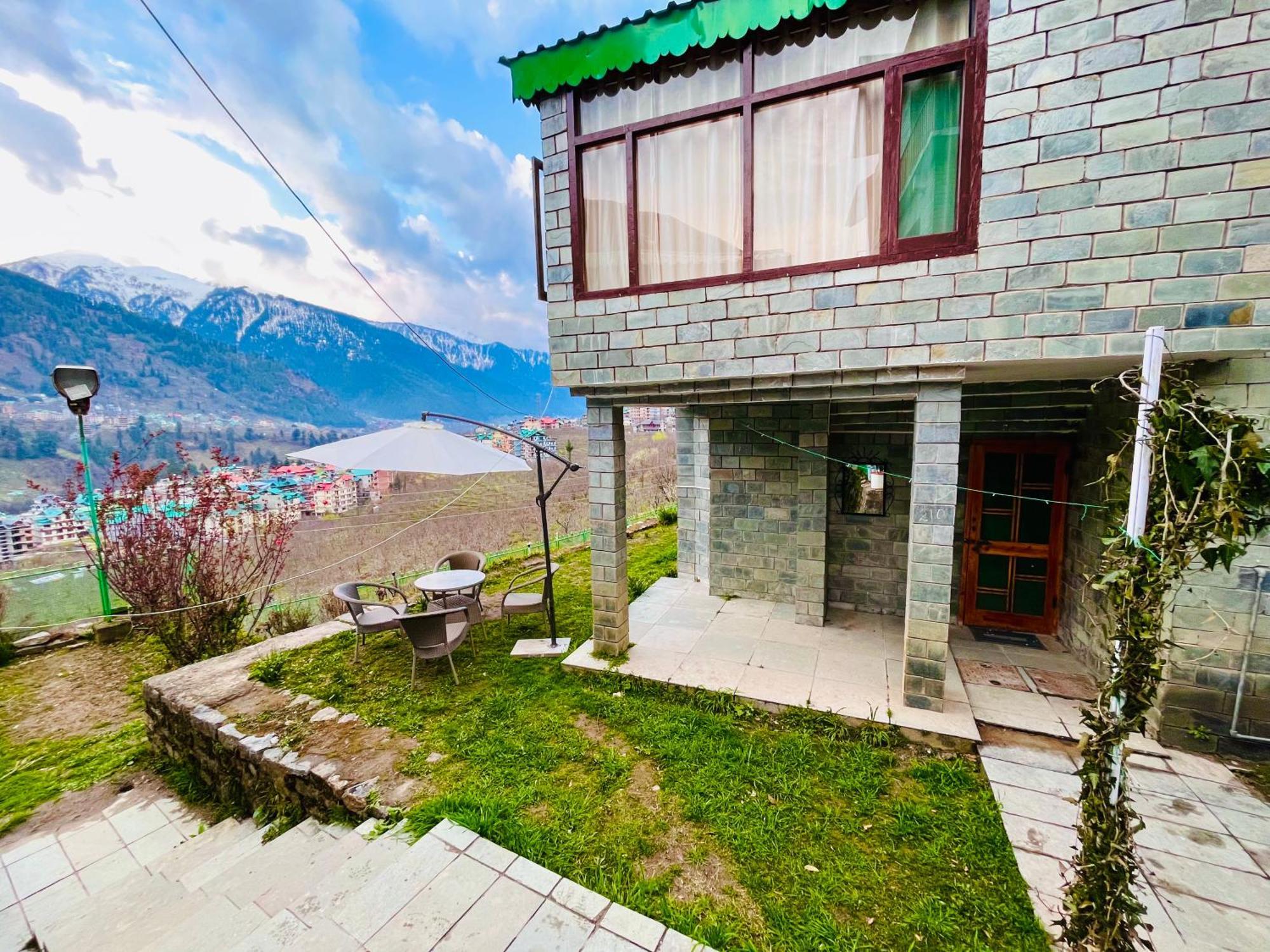 Himalayan Nomad Cottage, Manali ! All 2 Bedroom Independent Cottages ! Personal Lawn Every Cottage ! Parking ! Scenic Mountains View ! Spacious Rooms ! Екстер'єр фото