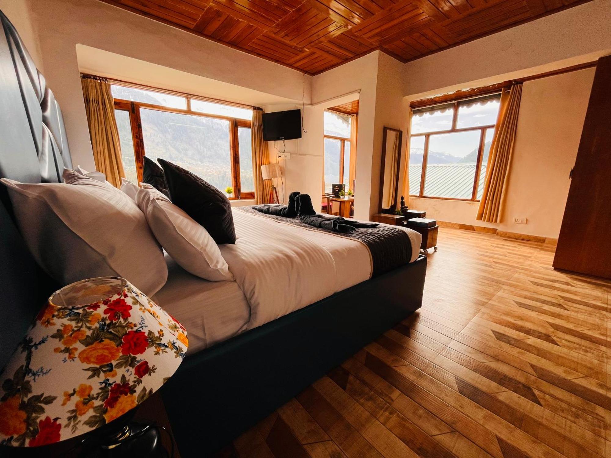Himalayan Nomad Cottage, Manali ! All 2 Bedroom Independent Cottages ! Personal Lawn Every Cottage ! Parking ! Scenic Mountains View ! Spacious Rooms ! Екстер'єр фото