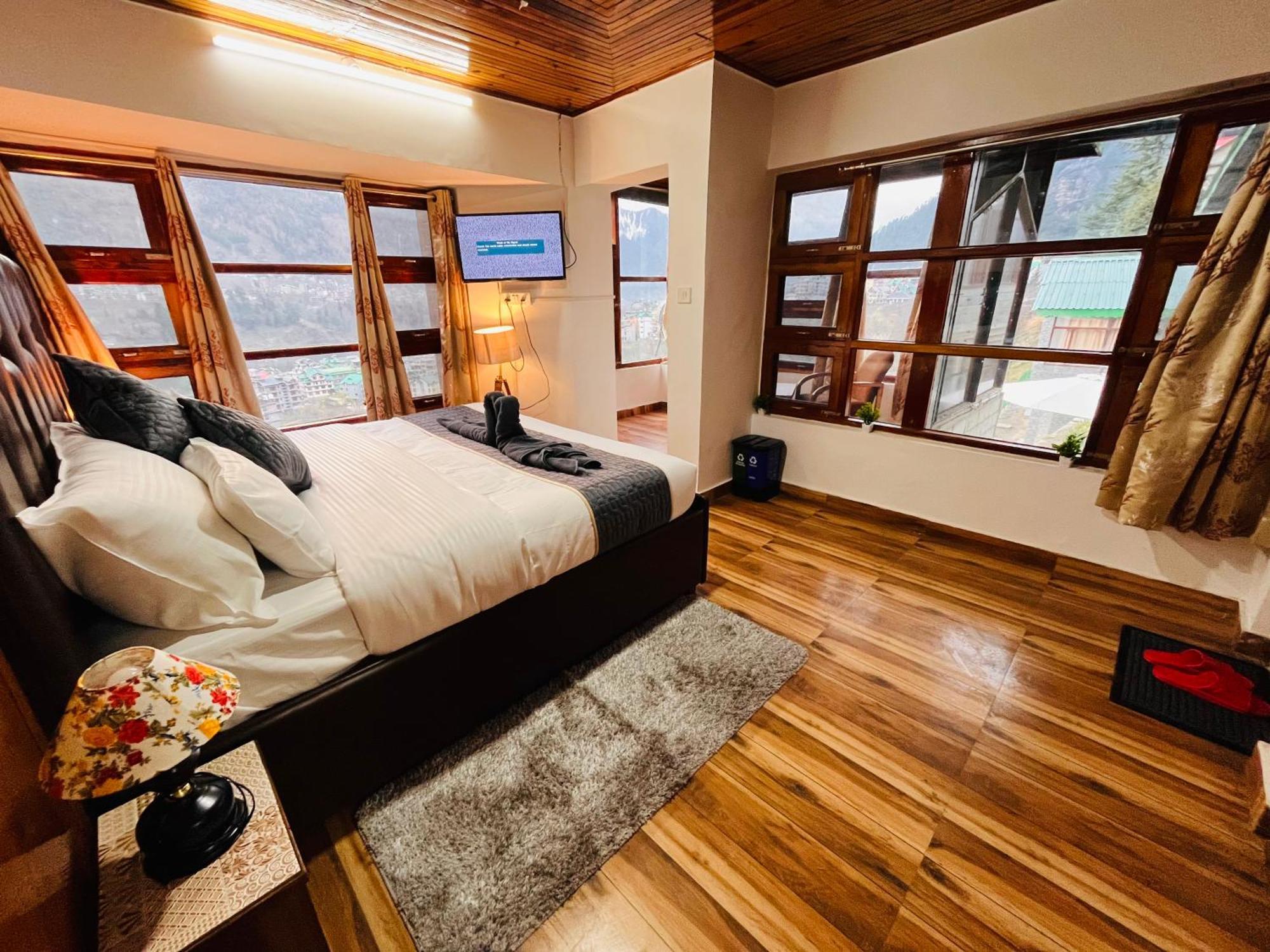 Himalayan Nomad Cottage, Manali ! All 2 Bedroom Independent Cottages ! Personal Lawn Every Cottage ! Parking ! Scenic Mountains View ! Spacious Rooms ! Екстер'єр фото