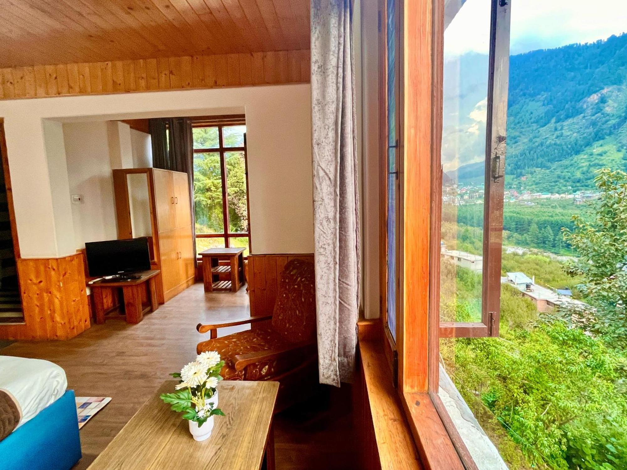 Himalayan Nomad Cottage, Manali ! All 2 Bedroom Independent Cottages ! Personal Lawn Every Cottage ! Parking ! Scenic Mountains View ! Spacious Rooms ! Екстер'єр фото