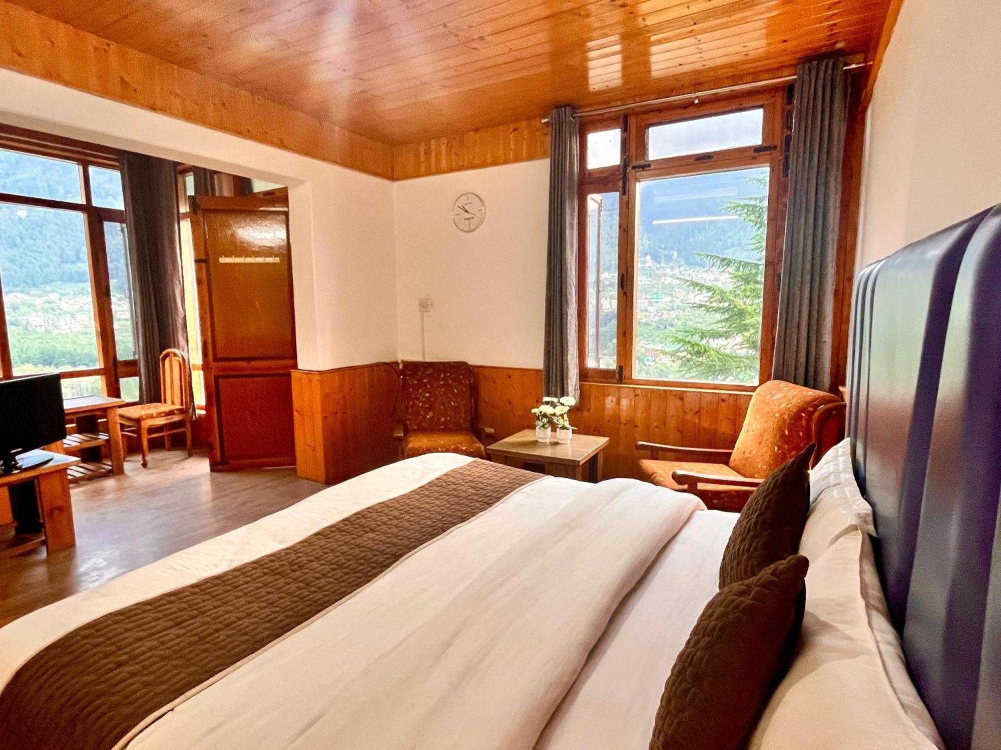 Himalayan Nomad Cottage, Manali ! All 2 Bedroom Independent Cottages ! Personal Lawn Every Cottage ! Parking ! Scenic Mountains View ! Spacious Rooms ! Екстер'єр фото